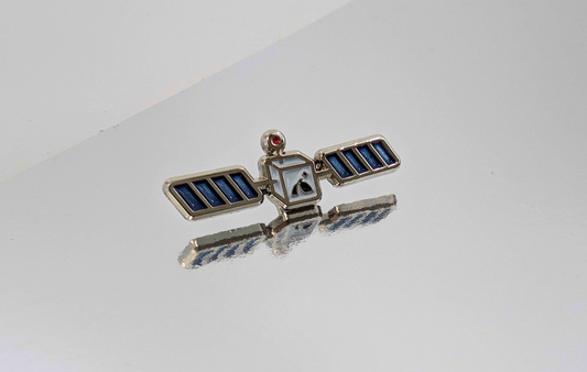 Cubesat Pin